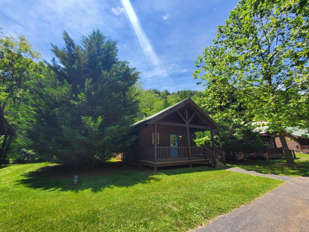 Galax New River Trail Cabins מראה חיצוני תמונה